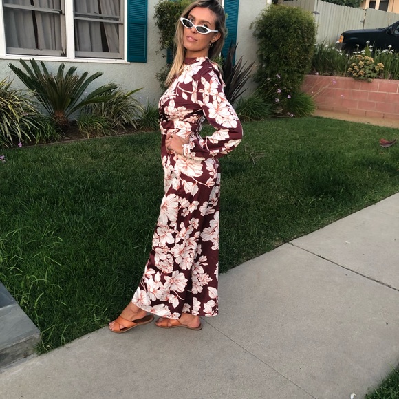 Flowerer Romper - Picture 4 of 7